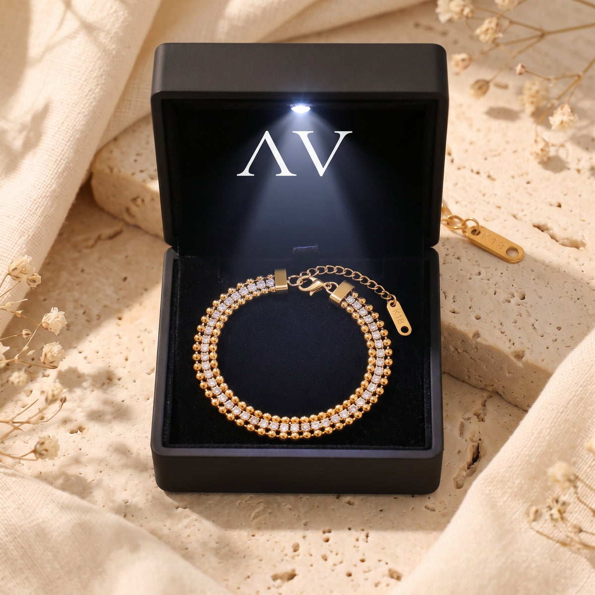 YLQ49423-bracelet - Premium LED Gift Box Presentation