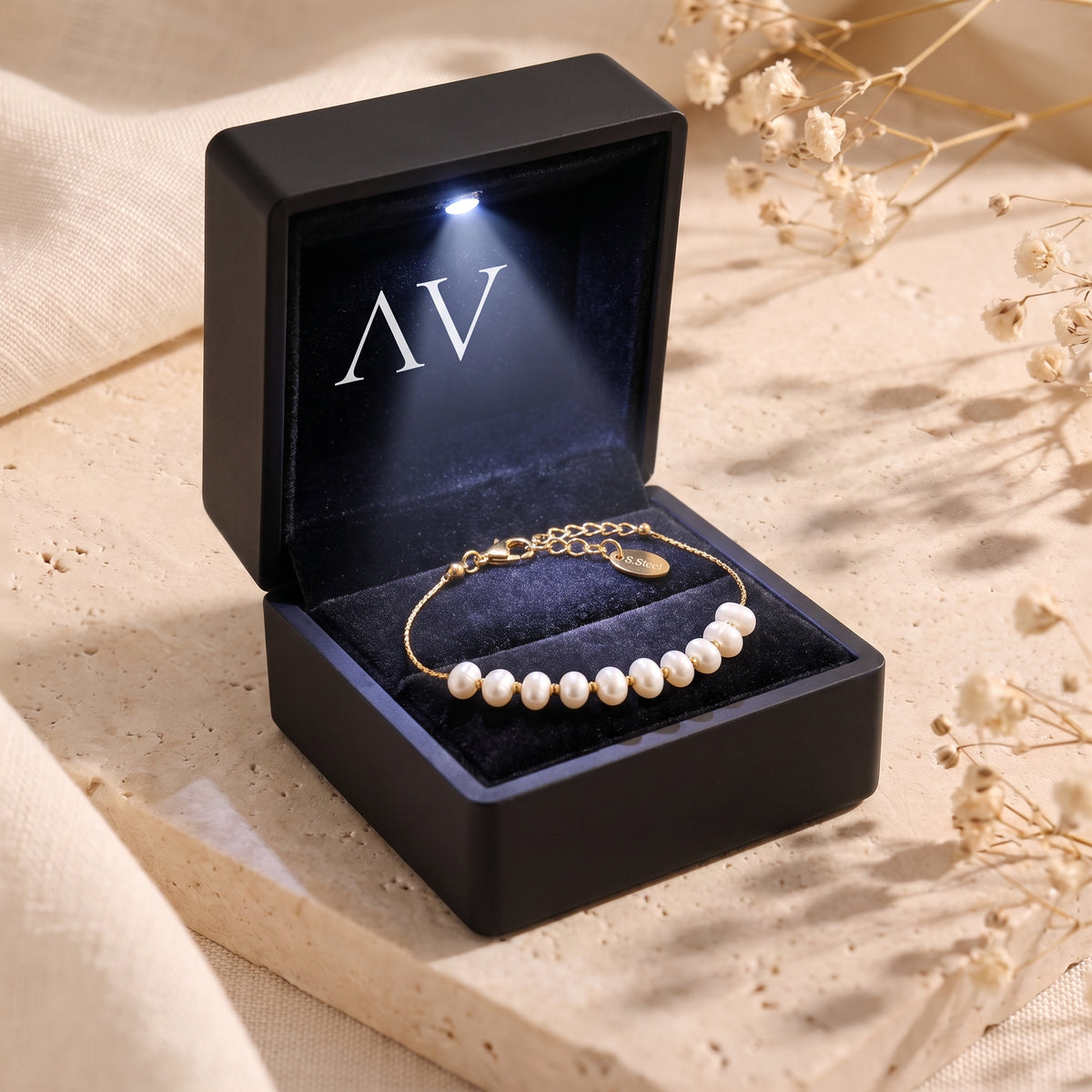 YLQ49424-bracelet - Premium LED Gift Box Presentation