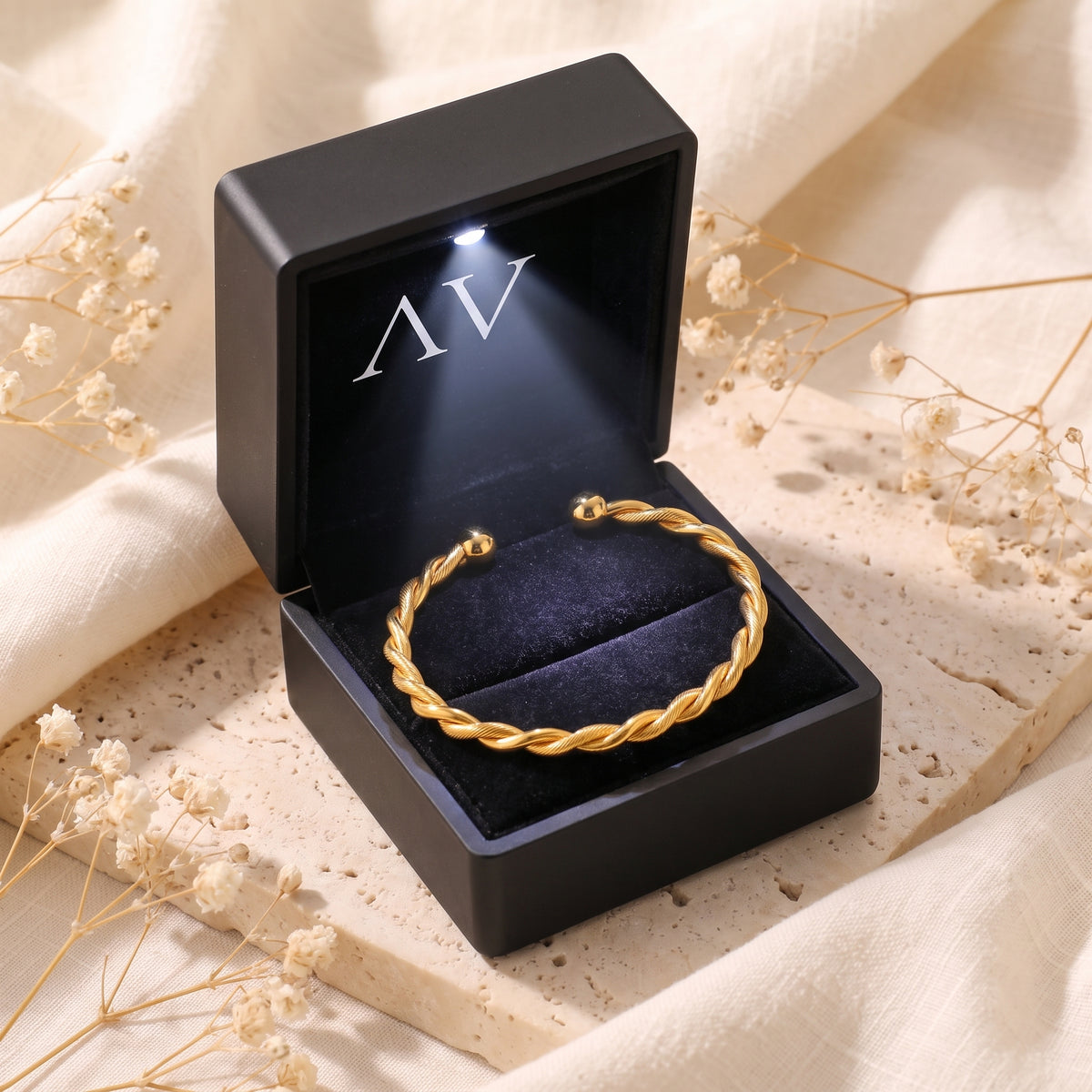 YLQ49442-bracelet - Premium LED Gift Box Presentation