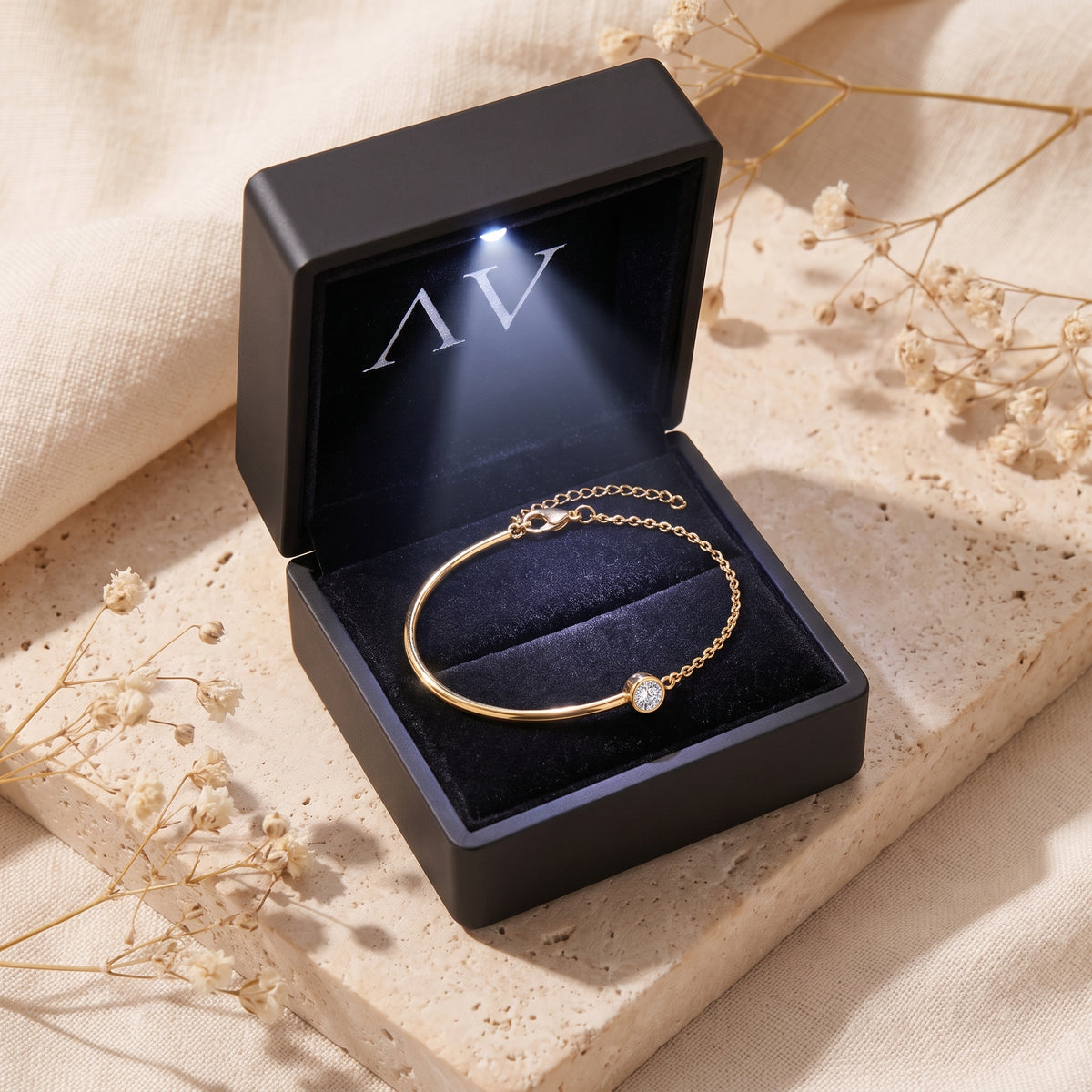 YLQ49456-bracelet - Premium LED Gift Box Presentation