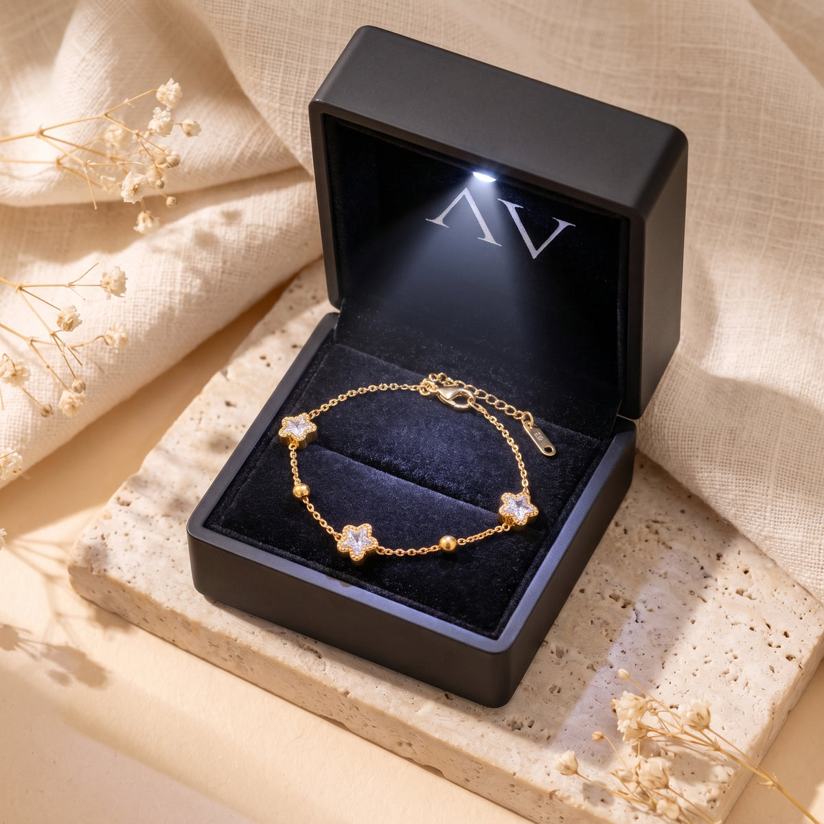 YLQ49458-bracelet - Premium LED Gift Box Presentation
