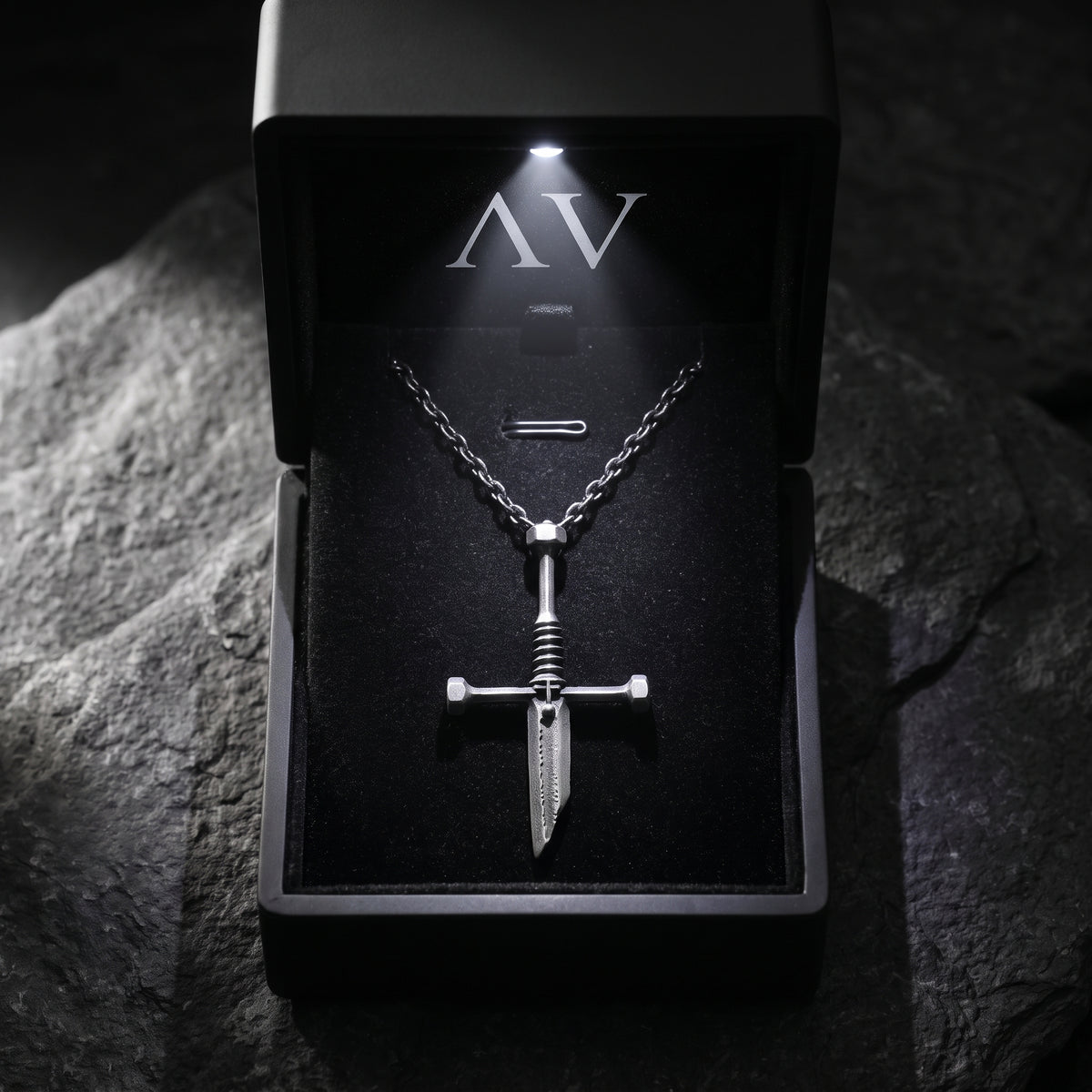 YLQ49943-Necklace - Premium LED Gift Box Presentation