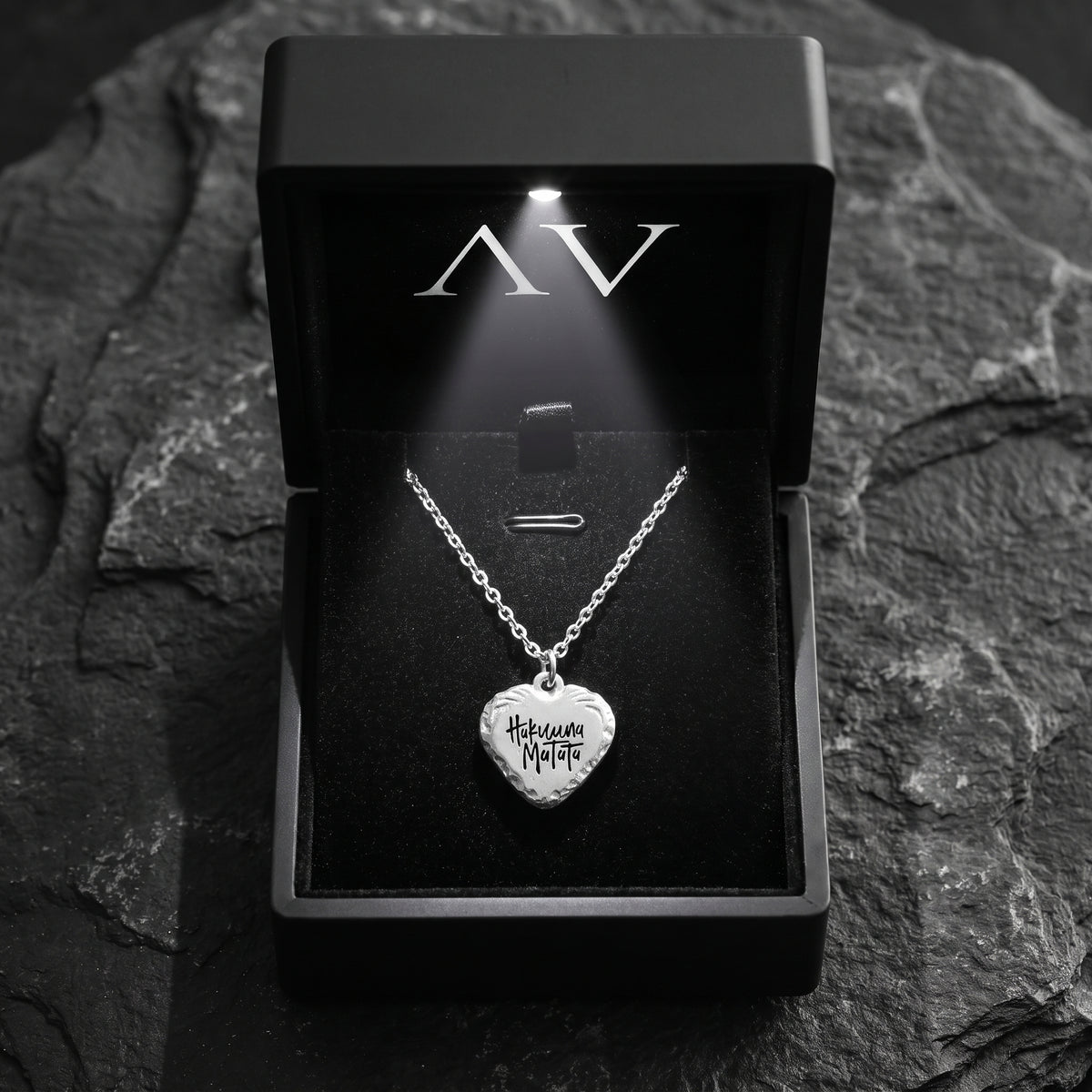 YLQ50093-Necklace - Premium LED Gift Box Presentation