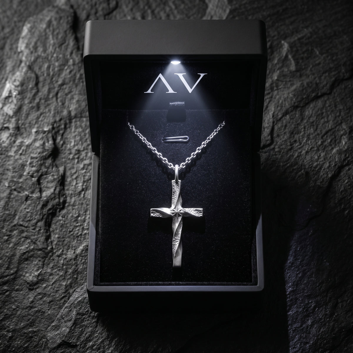 YLQ50106-Necklace - Premium LED Gift Box Presentation