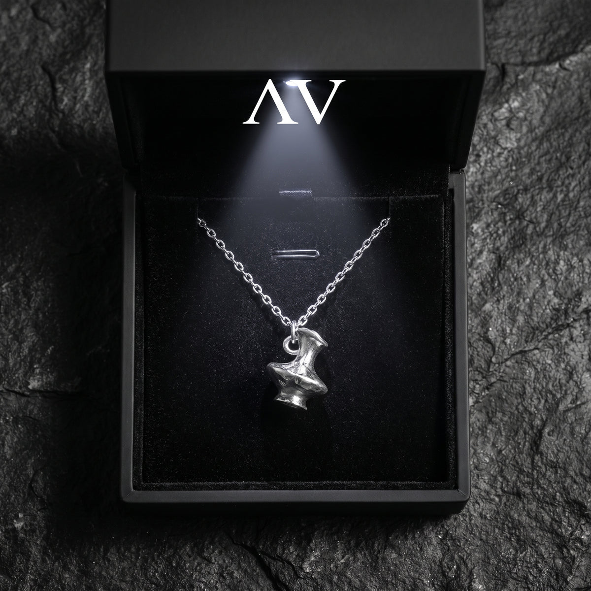 YLQ50112-Necklace - Premium LED Gift Box Presentation