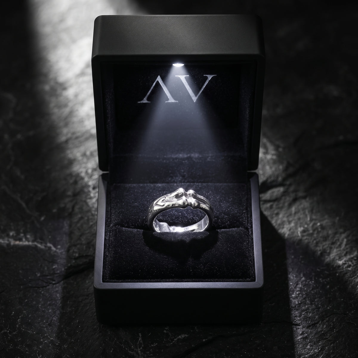 YLQ50182-rings - Premium LED Gift Box Presentation
