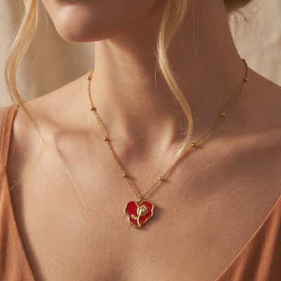 YLQ49194-NECKLACE lifestyle video